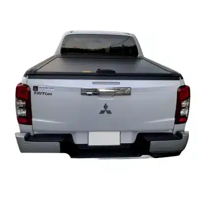 Manual Retractable Roll-Up Tonneau Cover for Mitsubishi Triton L200 and VW Amarok Pickup Truck Bed Manual Retractable Roll-Up Tonneau Cover for Mitsubishi Triton L200 and VW Amarok Pickup Truck Bed