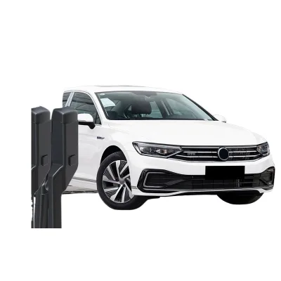 Multi-Functional Frameless Windshield Wiper Blades for VW Magotan GTE Silent Rubber Strips Multi-Functional Frameless Windshield Wiper Blades for VW Magotan GTE Silent Rubber Strips