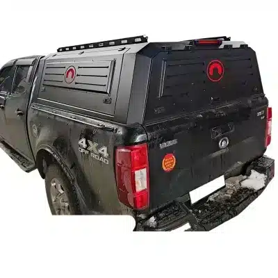 Pickup Truck Three-Fold Manganese Steel Bed Cover for Great Wall Wingle 3/5/6/7 Pickup Truck Three-Fold Manganese Steel Bed Cover for Great Wall Wingle 3/5/6/7