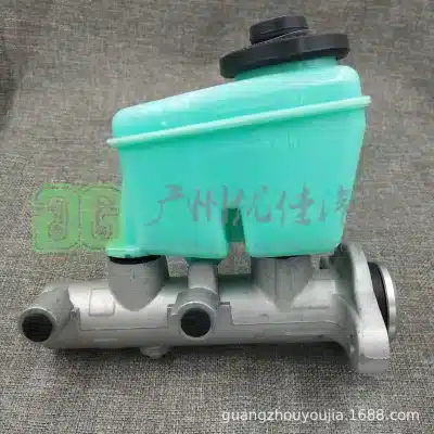 Brake Master Cylinder Assembly 47201-60530 for Toyota Land Cruiser LC75 LC78 4WD Brake Master Cylinder Assembly 47201-60530 for Toyota Land Cruiser LC75 LC78 4WD
