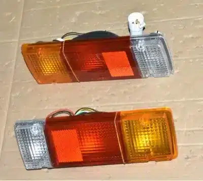 Rear Tail Light Assembly for Toyota Land Cruiser HZJ79 Pickup Truck, OEM 81550-60422 81560-60342, Passenger Right Side Rear Tail Light Assembly for Toyota Land Cruiser HZJ79 Pickup Truck, OEM 81550-60422 81560-60342, Passenger Right Side