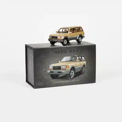 Maxdi 1:64 Scale 2008 Audi Q7 FSI quattro Die-Cast Alloy Model Car, Silver Off-Road SUV Series Collector Box Maxdi 1:64 Scale 2008 Audi Q7 FSI quattro Die-Cast Alloy Model Car, Silver Off-Road SUV Series Collector Box