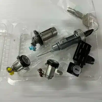 Full Vehicle Lock Set Cylinder with Ignition Switch and Tailgate Lock for Toyota Land Cruiser LC80 4500 1990-1997 Full Vehicle Lock Set Cylinder with Ignition Switch and Tailgate Lock for Toyota Land Cruiser LC80 4500 1990-1997