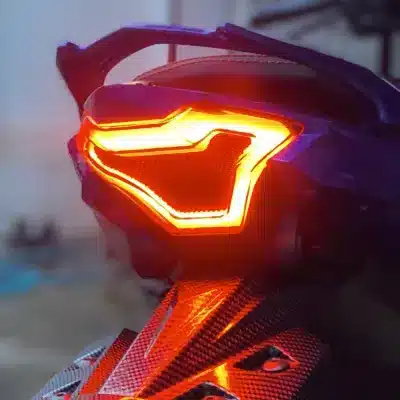 LED Integrated Tail Light with Turn Signals for Yamaha YZF-R3 R25 MT-03 MT-07 MT-25 FZ-07 Y15ZR, Smoked Lens LED Integrated Tail Light with Turn Signals for Yamaha YZF-R3 R25 MT-03 MT-07 MT-25 FZ-07 Y15ZR, Smoked Lens