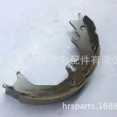 Rear Handbrake Shoe Pads Set for Toyota Land Cruiser HZJ79 2008-2023, Semi-Metallic Brake Shoes, OE 46550-60030 46550-60020 Rear Handbrake Shoe Pads Set for Toyota Land Cruiser HZJ79 2008-2023, Semi-Metallic Brake Shoes, OE 46550-60030 46550-60020