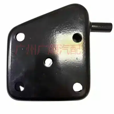 Rear Leaf Spring U-Bolt Seat Base Plate for Toyota Land Cruiser HZJ79, Left 48047-60090 Right 48046-60100 Rear Leaf Spring U-Bolt Seat Base Plate for Toyota Land Cruiser HZJ79, Left 48047-60090 Right 48046-60100