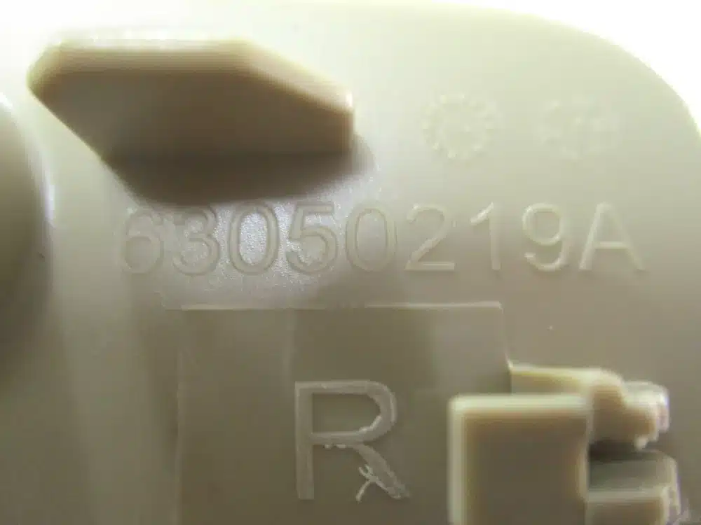 white_bg_04ed4dc4a43f47629be5a366c4e9b28d.jpg
