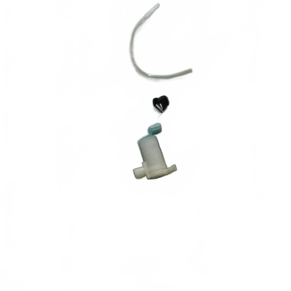 white_bg_1d52c5ca6123487c87c34fe87d8863db.jpg