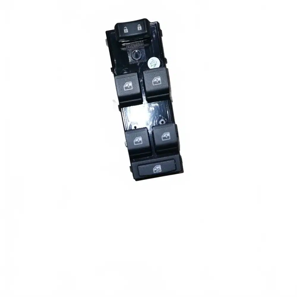 white_bg_2360ae35f9bf48b7837be270faf7e9e9.jpg