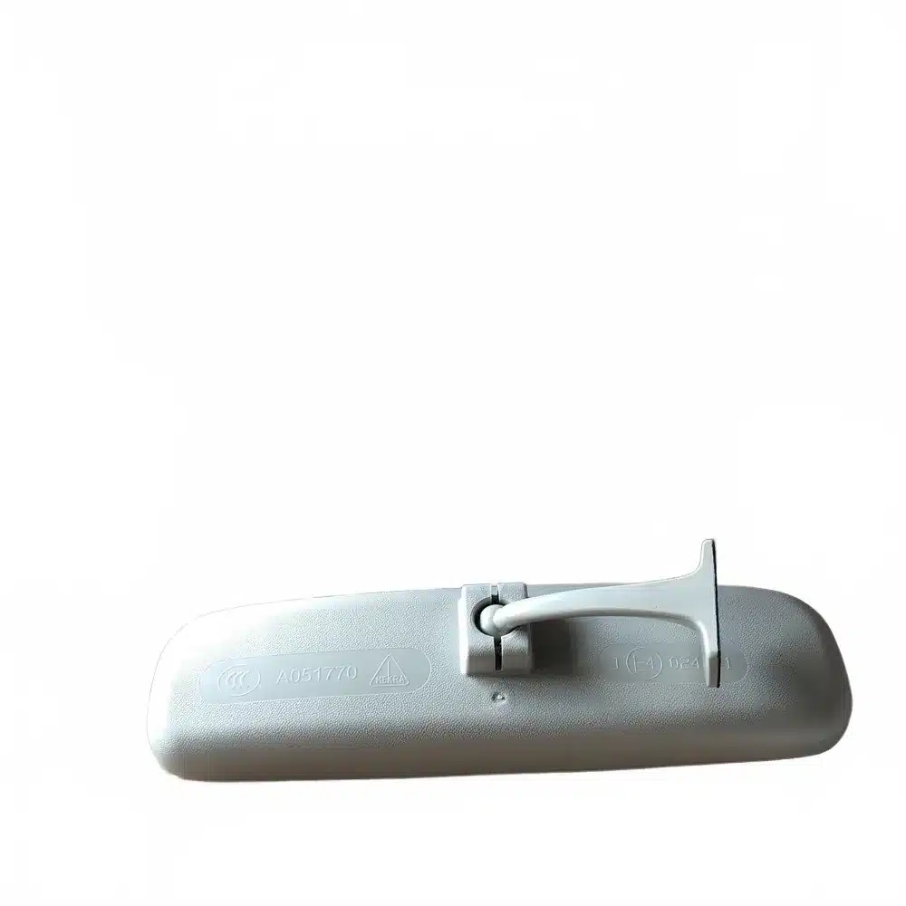 white_bg_333601b80f38454f9b870fc52435df37.jpg
