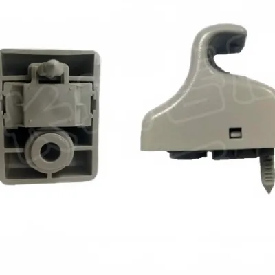 GWM Poer / P-Series Sun Visor Clip – 8204121XKR02AF4 GWM Poer / P-Series Sun Visor Clip – 8204121XKR02AF4