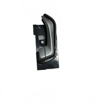 Jiangxi Isuzu Ruimai Interior Door Handle Assembly – Rear Left (CA100004040) Jiangxi Isuzu Ruimai Interior Door Handle Assembly – Rear Left (CA100004040)