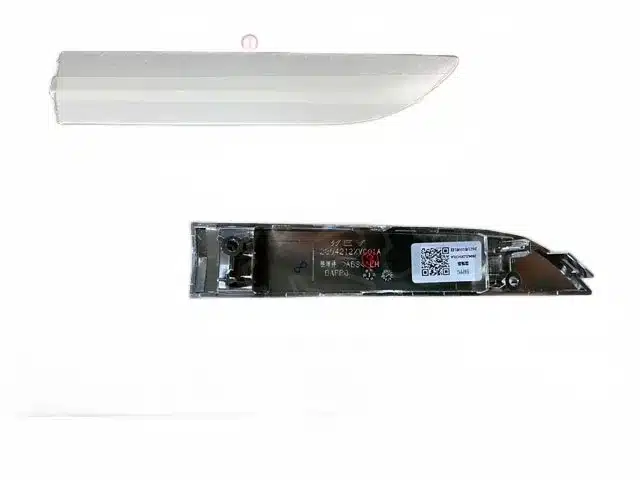 white_bg_8f28ee28b76b48d8b0e8faaeb978ad36.jpg