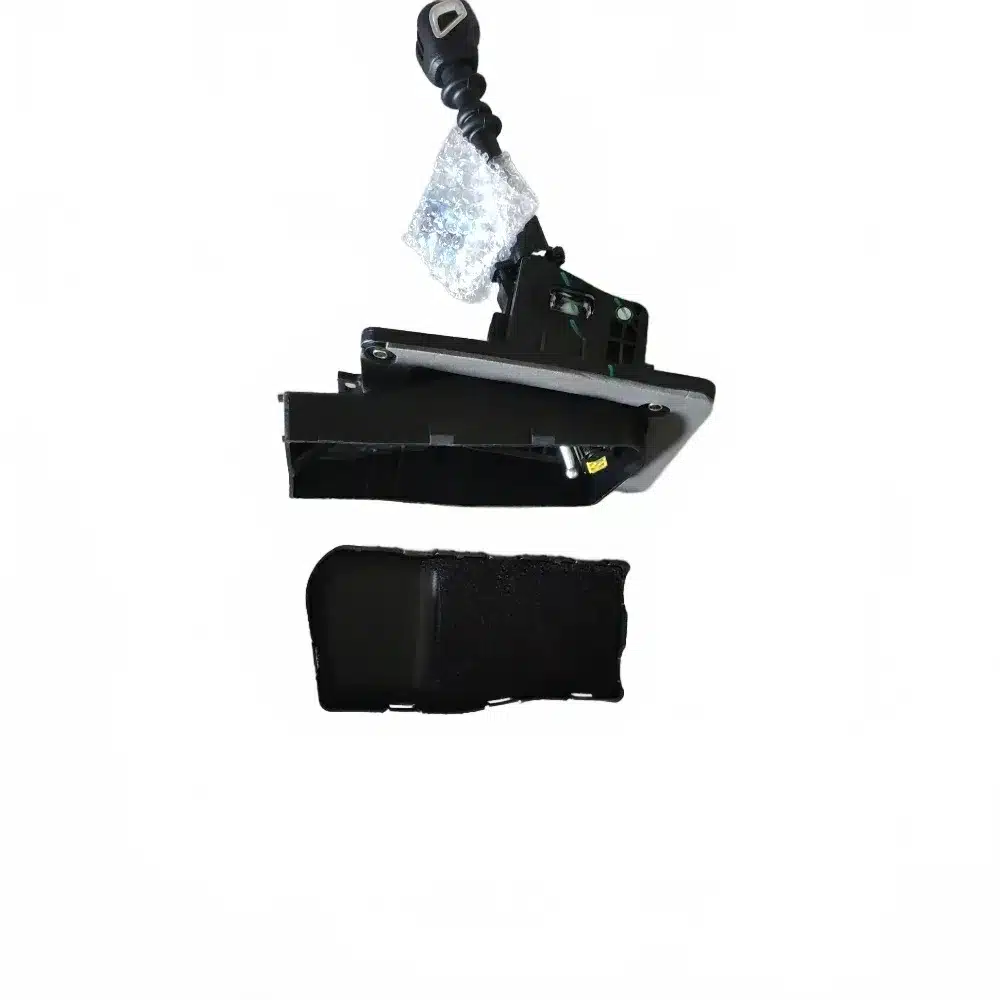 white_bg_ab05fe4fce304e9599ab466023297f7b.jpg