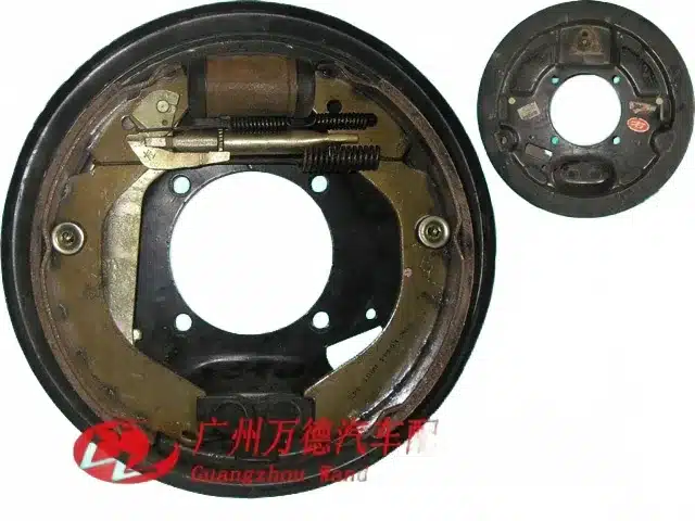white_bg_b75e7b508678493884e21af2af7fd3b5.jpg