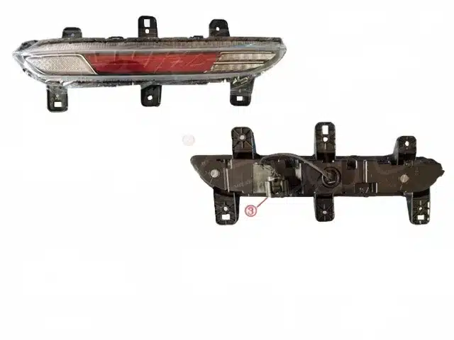 white_bg_ba85765f9a2840a6b9cddaa0a91ec1d3.jpg