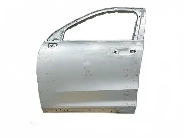 white_bg_d4e982d1d7ec4c72b6d5f993073274ab.jpg