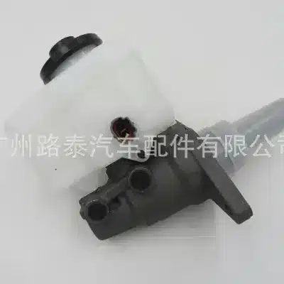 Brake Master Cylinder Assembly for Toyota Land Cruiser Prado GRJ120 KDJ120 KZJ120, OE 47028-60030 Brake Master Cylinder Assembly for Toyota Land Cruiser Prado GRJ120 KDJ120 KZJ120, OE 47028-60030