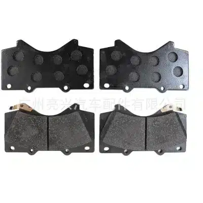 Front Brake Pads Set 04465-60280 for Toyota Land Cruiser GRJ200 VDJ200, Semi-Metallic Front Brake Pads Set 04465-60280 for Toyota Land Cruiser GRJ200 VDJ200, Semi-Metallic