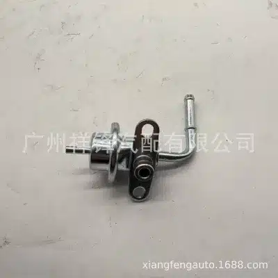 Fuel Pressure Regulator 23280-62030 for Toyota Land Cruiser VZJ95 5VZ-FE Engine Fuel Pressure Regulator 23280-62030 for Toyota Land Cruiser VZJ95 5VZ-FE Engine